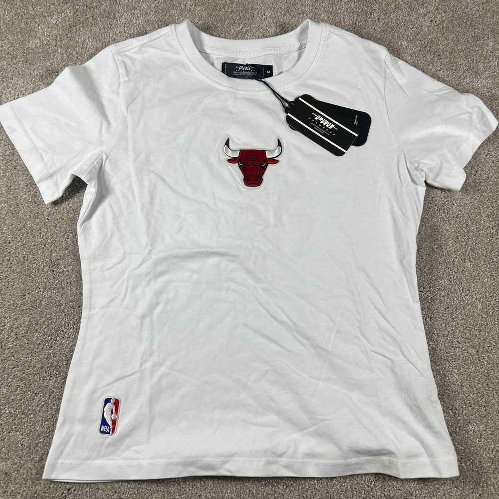 PRO STANDARD Womens White Chicago Bulls NBA‎ Embroidered Logo T Shirt Size M